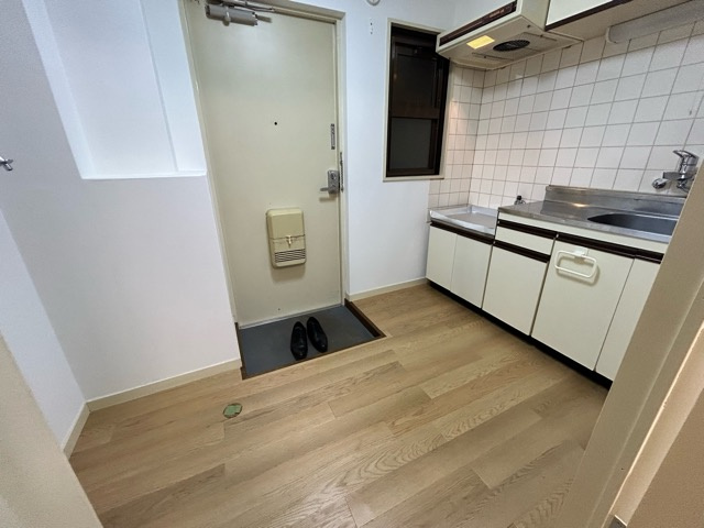 武蔵野市吉祥寺北町１丁目の賃貸マンションのキッチン