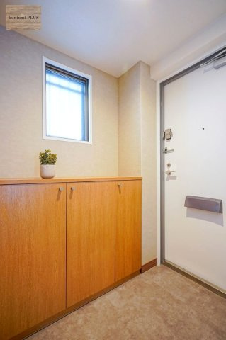 ファミール関目・高殿の玄関