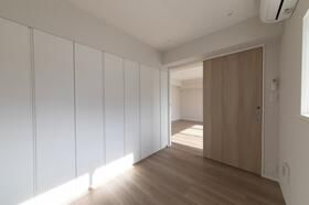 プラウドフラット中野の居間・リビング