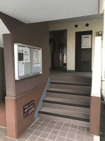 永代マンションのエントランス