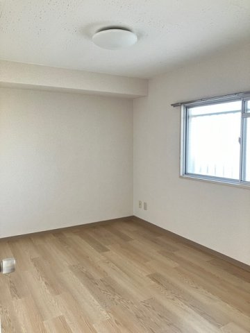 永代マンションの寝室
