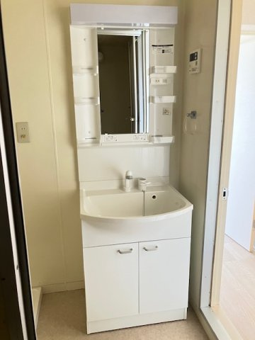 永代マンションの洗面所