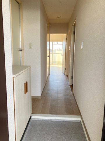 永代マンションの玄関
