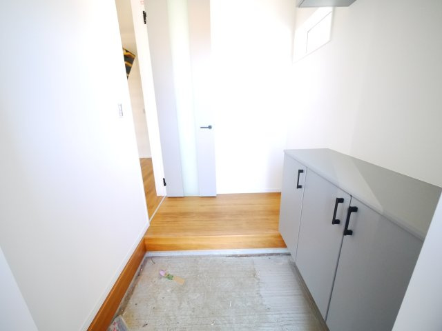 大網白里市みずほ台3　新築戸建の玄関|スーパー 主婦の店徒歩約7分  ３LDKパントリー付 駐車3台可 都市ガス上下水 閑静な分譲地内