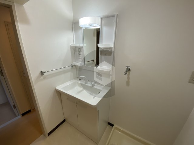 ローレルハイツ花園の独立洗面台