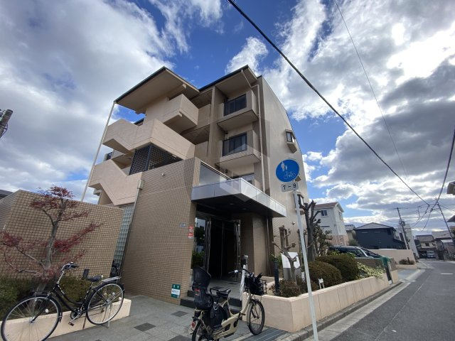 ローレルハイツ花園の外観