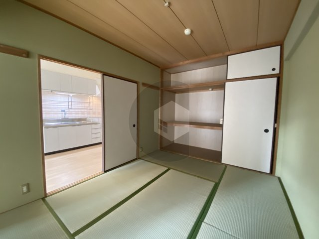 ローレルハイツ花園の和室