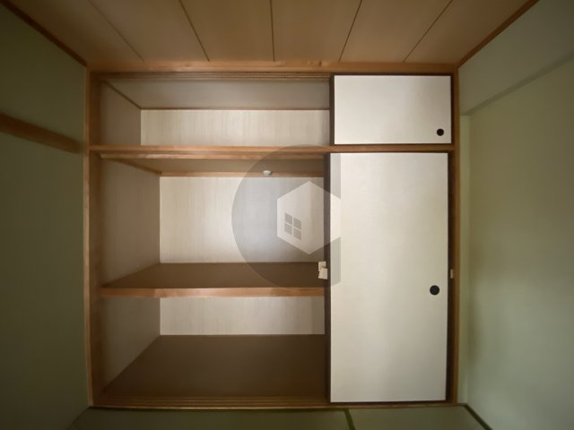 ローレルハイツ花園の収納