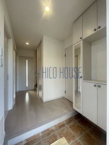 グレイス・ヴィブレAの玄関