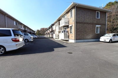 【駐車場】 | グランモア東台 | 駐車場