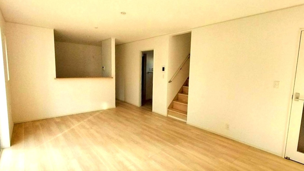 クレイドルガーデン熊本市南区下宮地第3の居間・リビング|こちらの居間で趣味の時間をお楽しみください