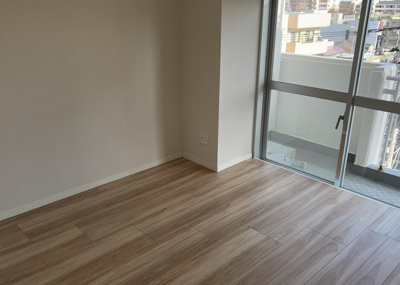 【中庭】 | 藤和相模原コープ | 中庭（パティオ）とは、一つの建築物の内部に設けられた、壁などで囲われている庭のことを指します。コの字型、ロの字型が主流ですが、L字型の中庭もあります。最近では、インテリア性の高さからも人気があります。