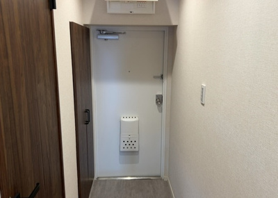 【ロビー】 | 藤和相模原コープ | ロビーというと、エントランスと何がちがうの？と思いますよね。実はロビーとエントランスには明確な決まりはありません。物件によっては、エントランスを入って広がるある程度の広さのある空間がロビーとなります。