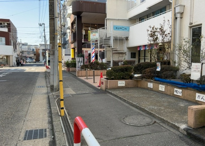 【設備】 | 藤和相模原コープ | 共有部分は、住民なら誰もが使える設備のこと。例えば駐車場やエレベーター、インターネット設備、セキュリティ設備などがあります。他にも、マンションの廊下・外部階段やエントランス・ゴミ置き場などがあります。