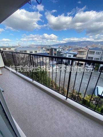 プレジデント東大阪第4棟の展望|眺望もよく、生駒山も見えます♪