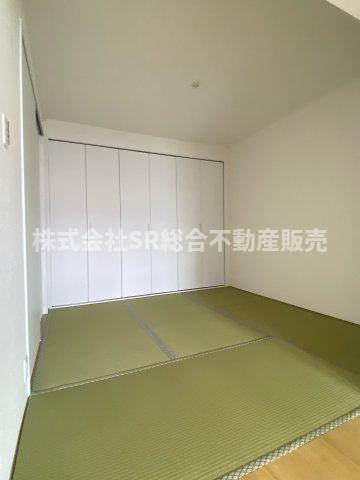 プレジデント東大阪第4棟の和室|日本らしい落ち着いた雰囲気の和室です