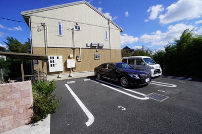 【駐車場】 | リュ トレビアン