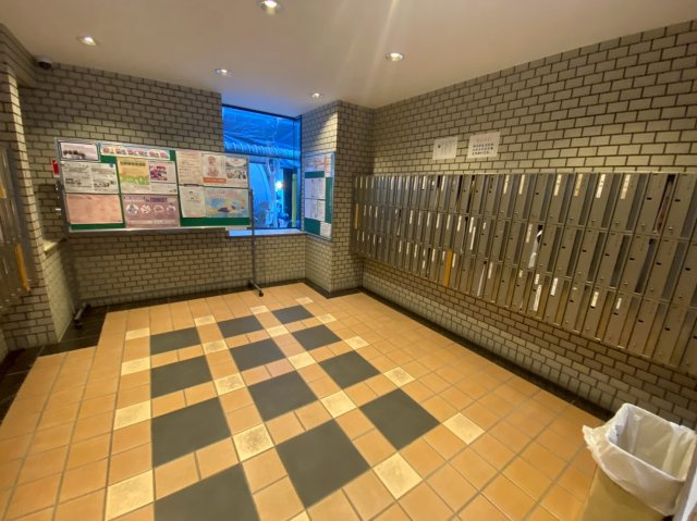 嵐山グランドシティのエントランス|共用部