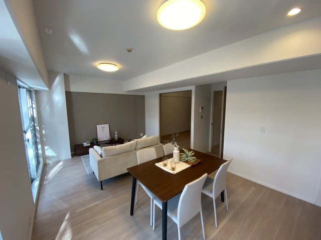 嵐山グランドシティの居間・リビング|2025年11月撮影