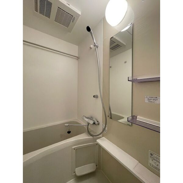 ファーストフィオーレ北大阪リアンの浴室