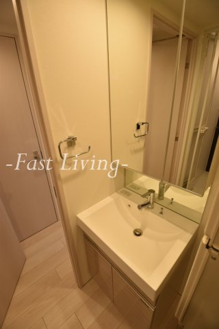 ラクラス四谷三丁目の洗面所