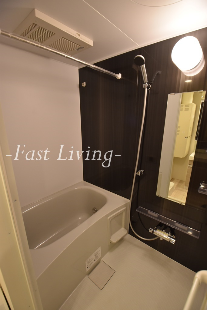 ラクラス四谷三丁目の浴室