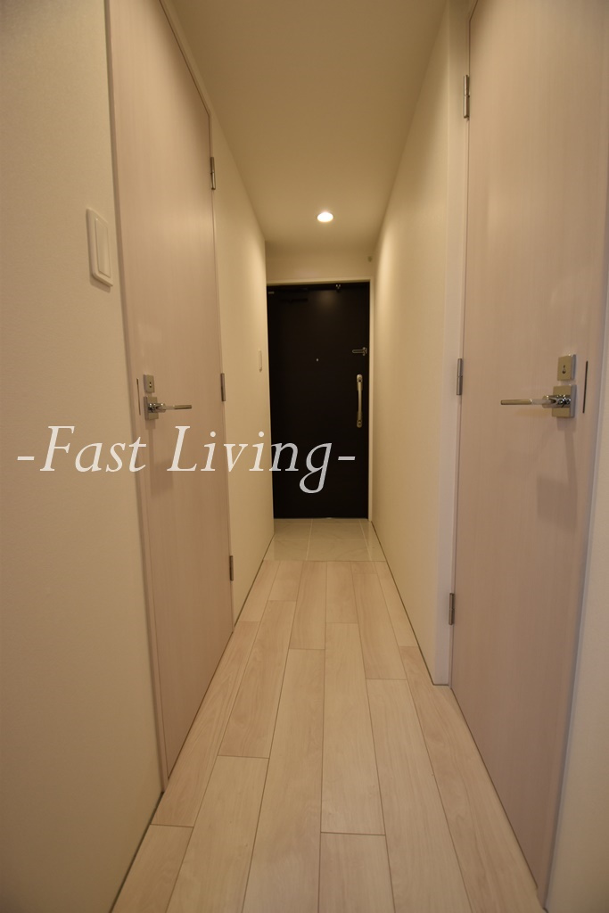 ラクラス四谷三丁目の玄関