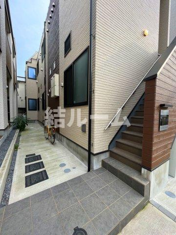北区中十条３丁目のアパートのエントランス