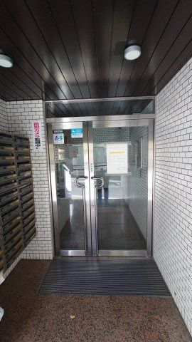 【エントランス】