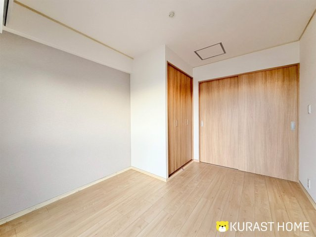 桂川ハイツ5号館　11階の洋室