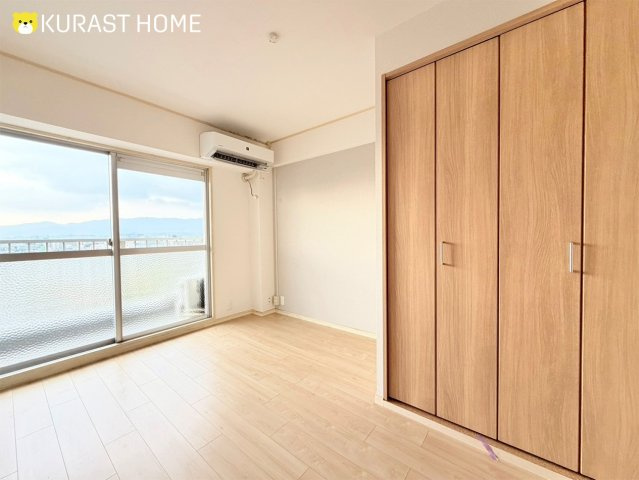 桂川ハイツ5号館　11階の洋室