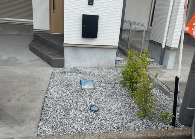 【庭】 | 庭があることでガーデニングや家庭菜園はもちろん、こどもの遊び場やペットを放して遊ぶことができます。また、家の周囲に余裕があるということです。隣地との間があれば、十分な日当たりと、風通しが確保できます。