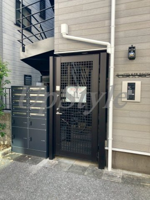 【エントランス】 | シエスタヴィラ北千住アルボルハウス