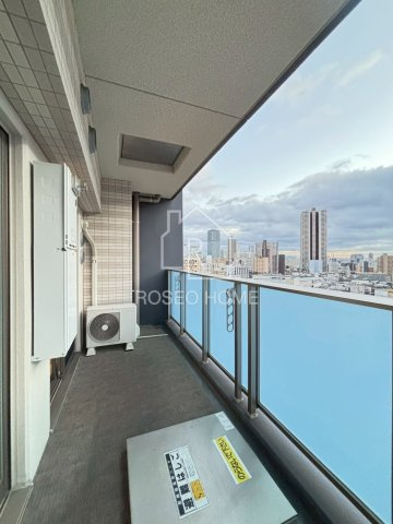 コスモリード大阪福島のバルコニー