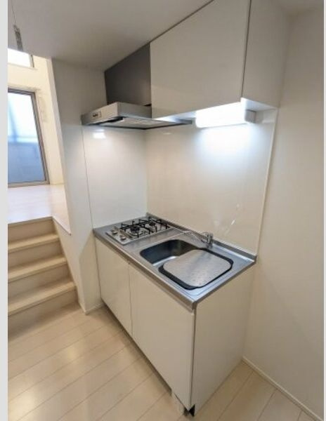 ハーモニーテラス姫宮町のキッチン|コンパクトなキッチンで掃除もラクラク