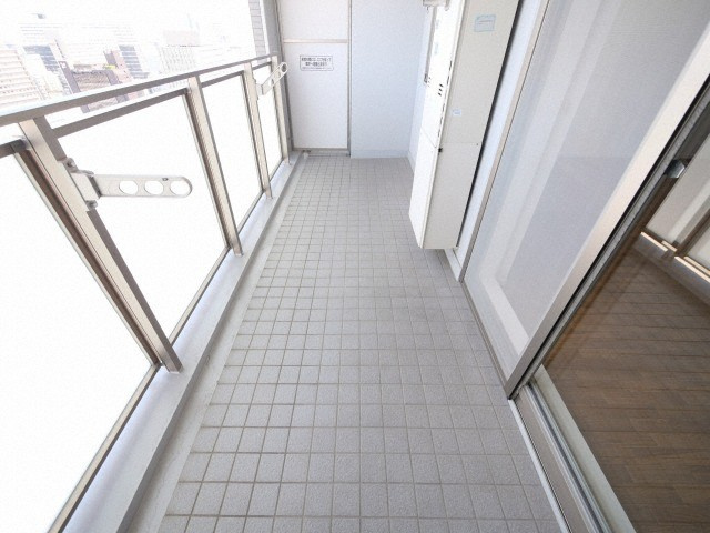 ノルデンタワー新大阪プレミアムのバルコニー