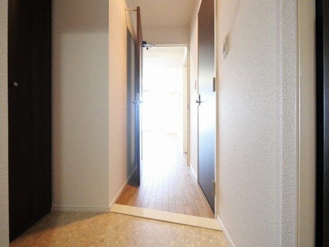 ノルデンタワー新大阪プレミアムの玄関