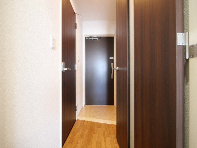 ノルデンタワー新大阪プレミアムの玄関