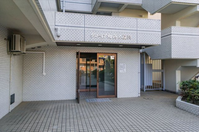 【エントランス】 | グローリア初穂小豆沢