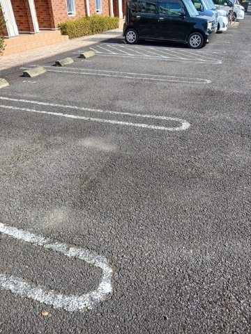 ミニョン　プロムナード　２の駐車場