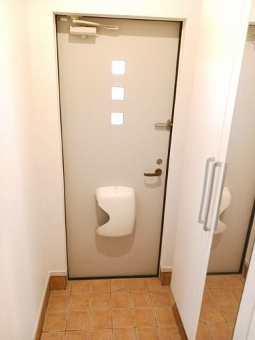 モーデ・グランツの玄関