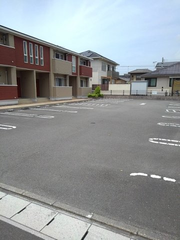 トライ　アクシスＡの駐車場