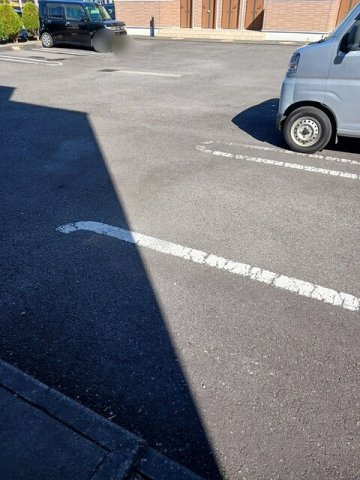 パインフォレスト　モーニングの駐車場