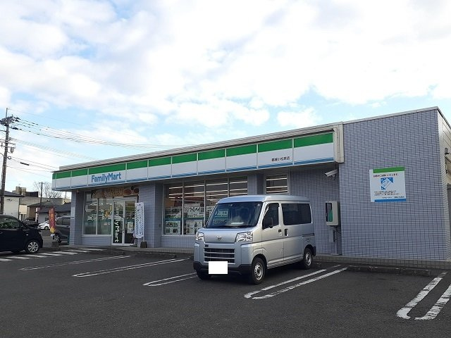 カーサ・ドマーニの周辺|ファミリーマート 小松原店まで500m