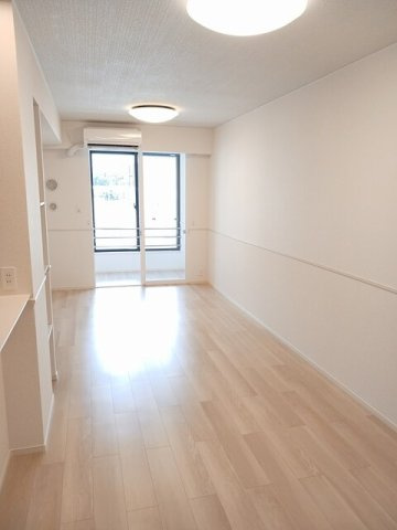 ロータス都城４の居間・リビング