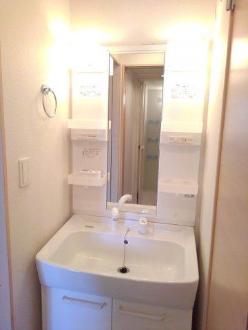 サンシャイン　ガーデンの洗面所