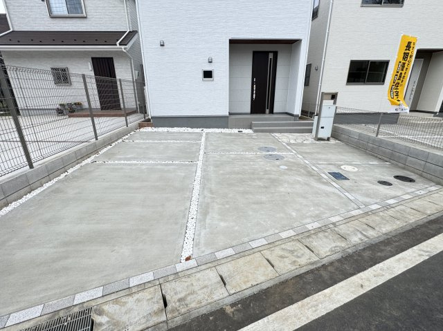 市川市奉免町新築戸建の駐車場|4号棟駐車スペース・並列2台駐車可