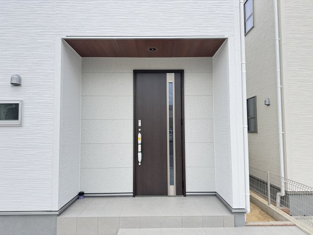 市川市奉免町新築戸建のエントランス|エントランス・玄関ポーチ