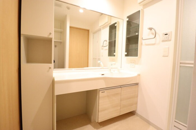 【独立洗面台】 | Ⅴesta（ウェスタ） | 洗髪洗面化粧台