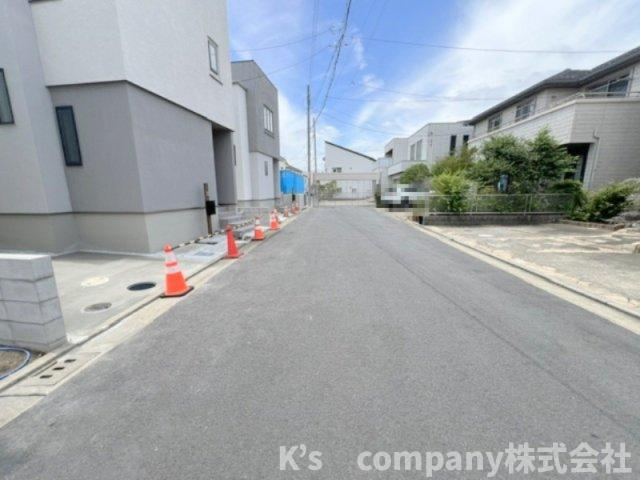 茅ヶ崎市柳島海岸　新築戸建　2号棟の前面道路含む現地写真|前面道路の様子です◇